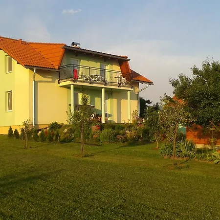 Privat Marika Pavlova Ves